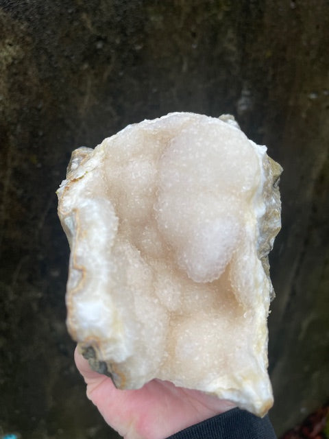 7+ Inch BIG Quartz Crystal VUG