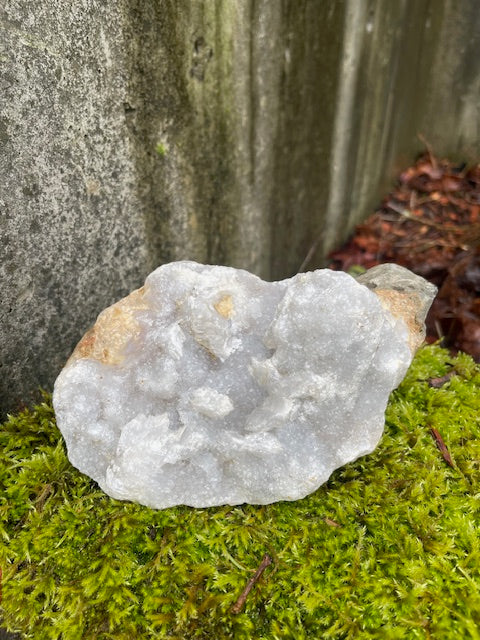 Thousands of Quartz Crystals w/ Blue Tint